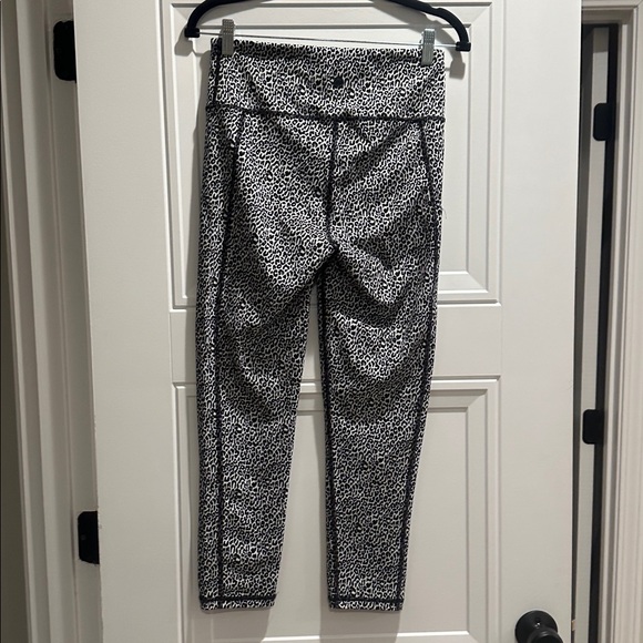 Lilly Pulitzer Leggings - Picture 3 of 6